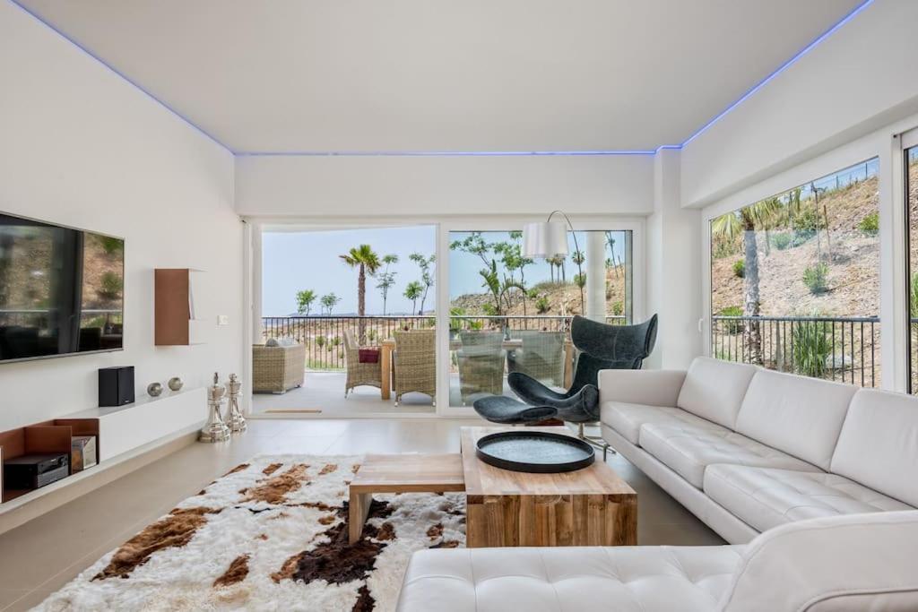 Seaview Luxury 2 Bedrooms In Reserva Del Higueron Benalmádena
